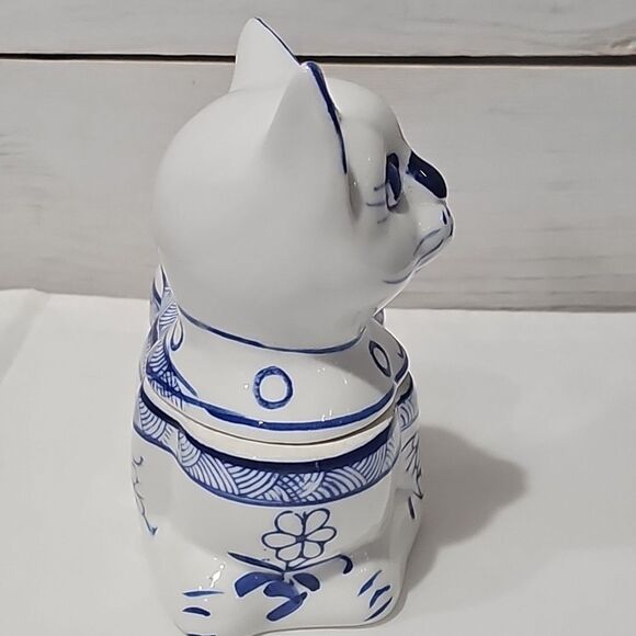 Vintage Blue & White Porcelain Cat Trinket Box Figurine Lidded Chinoiserie... - Picture 5 of 7